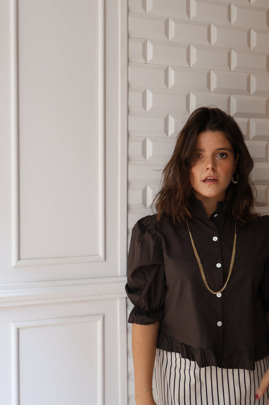 BLUSA BASSIC MARRÓN